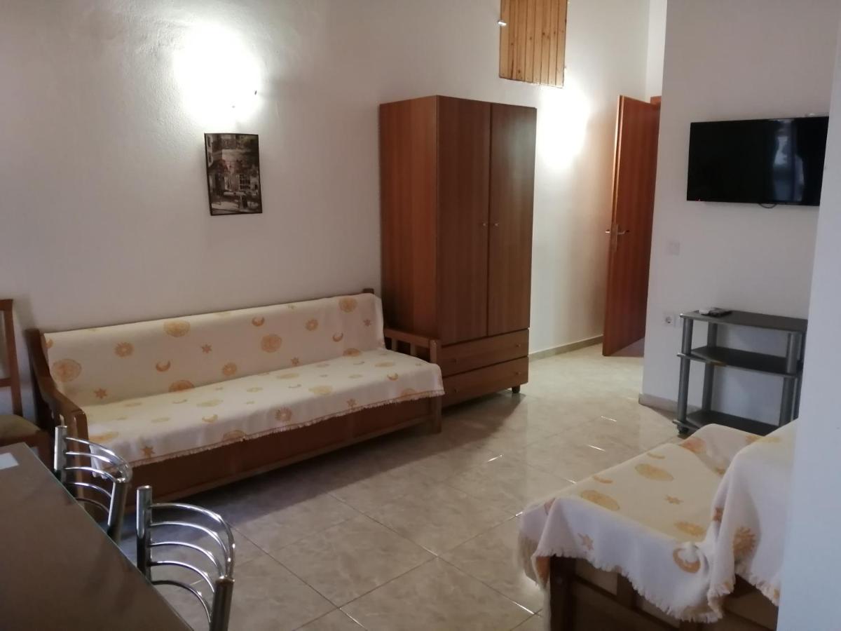 Irini Apartments Керамоті Екстер'єр фото