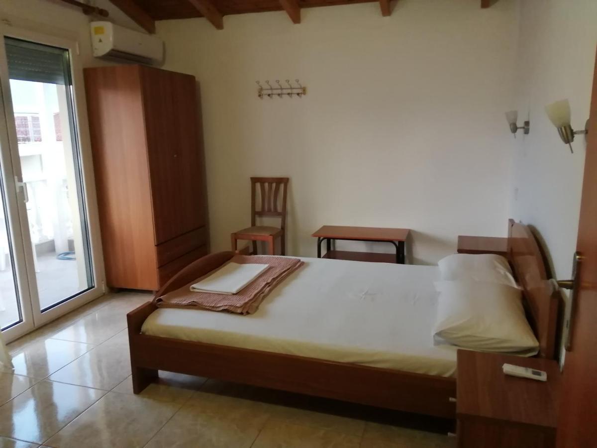 Irini Apartments Керамоті Екстер'єр фото