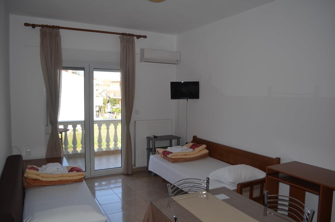 Irini Apartments Керамоті Екстер'єр фото