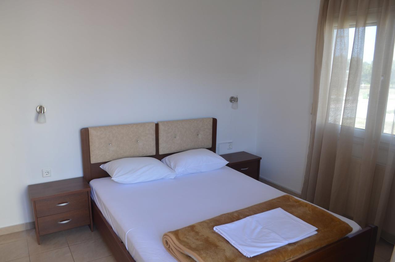 Irini Apartments Керамоті Екстер'єр фото